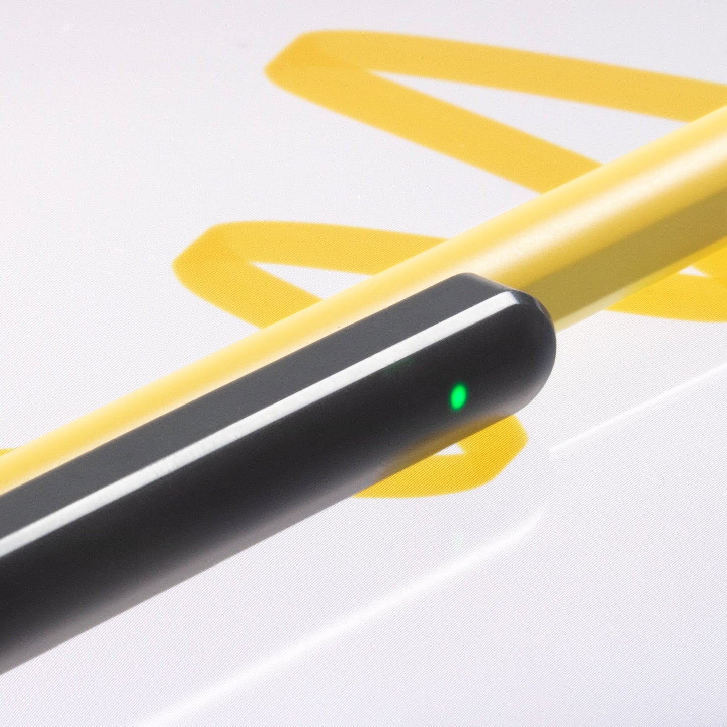 Lápiz Óptico Pro Stylus 2 Zagg para iPad con carga inalámbrica Color Amarillo